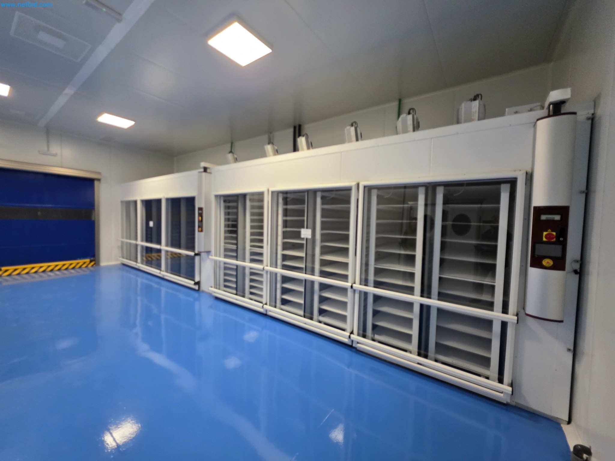 Máquinas y equipos de laboratorio de una empresa para el cultivo de cannabis medicinal-1