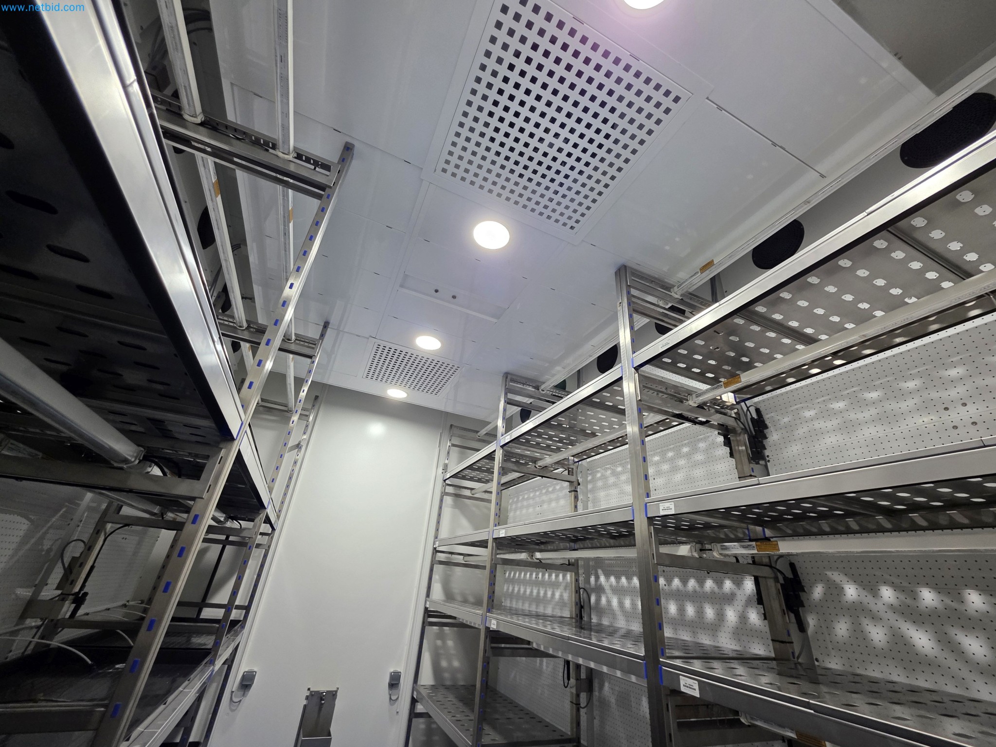 Maschinen und Laborausstattung eines Unternehmens für den Anbau von medizinischem Cannabis-11