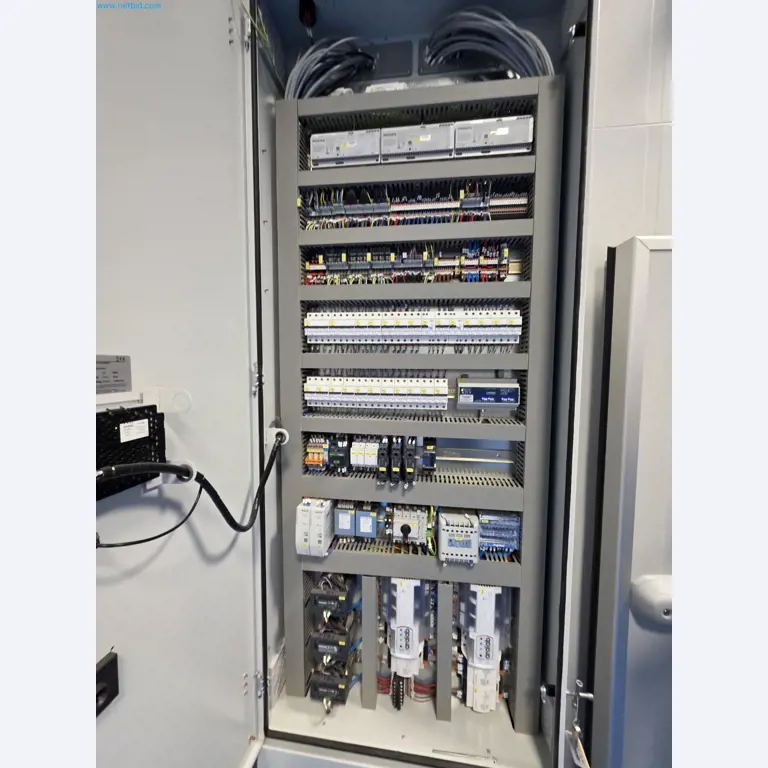 Maschinen und Laborausstattung eines Unternehmens für den Anbau von medizinischem Cannabis-4