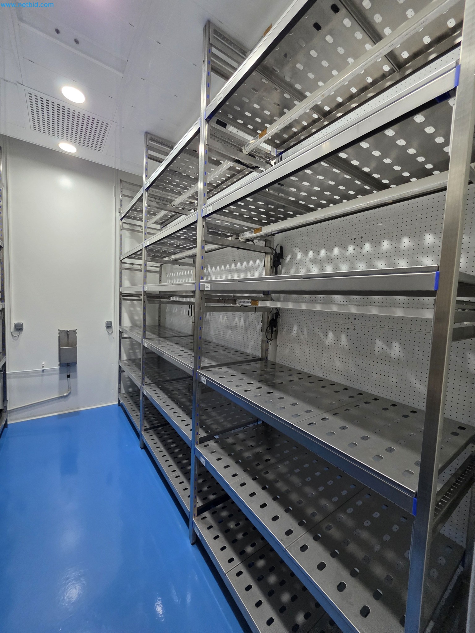 Maschinen und Laborausstattung eines Unternehmens für den Anbau von medizinischem Cannabis-8