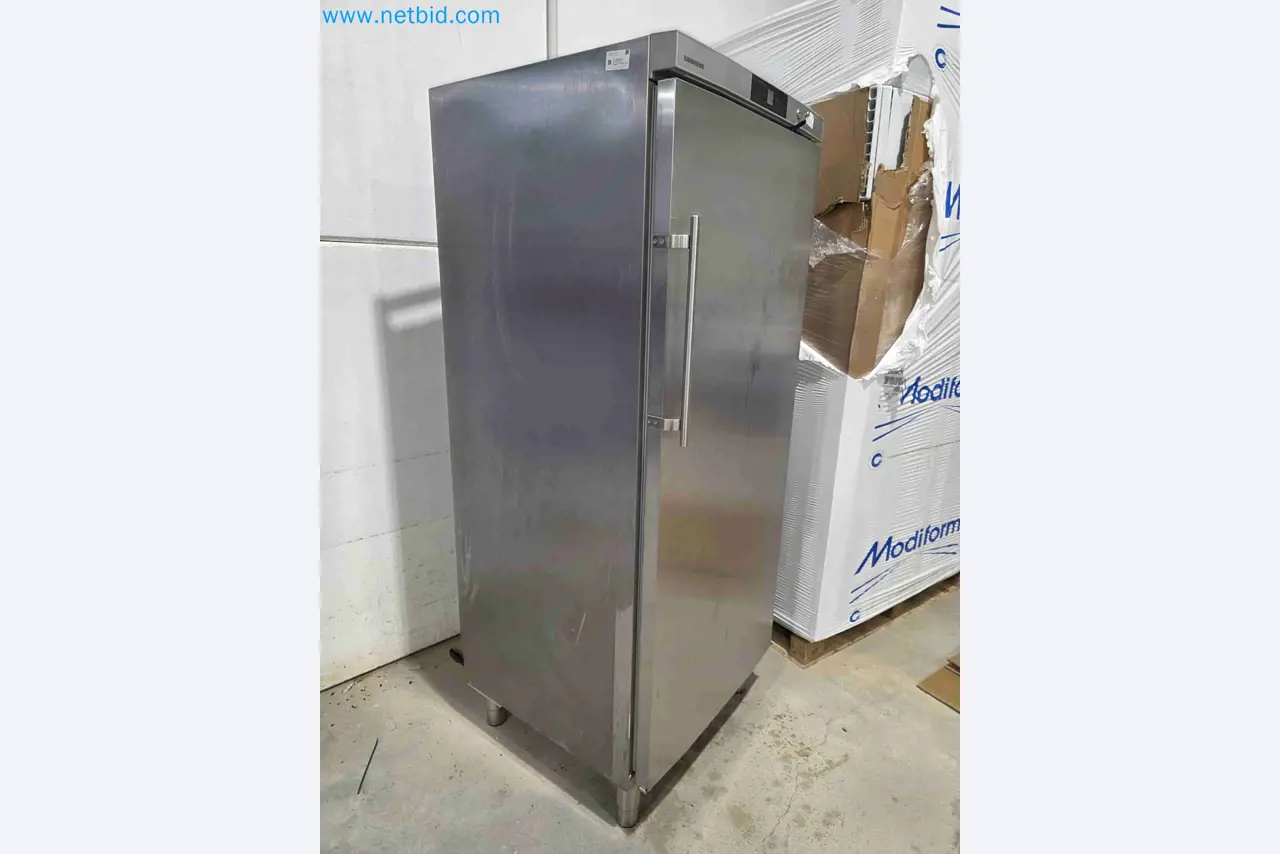 Maschinen und Laborausstattung eines Unternehmens für die In-vitro-Kultivierung von Pflanzen und Pflanzenarten-3