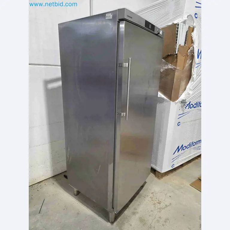 Maschinen und Laborausstattung eines Unternehmens für die In-vitro-Kultivierung von Pflanzen und Pflanzenarten-3