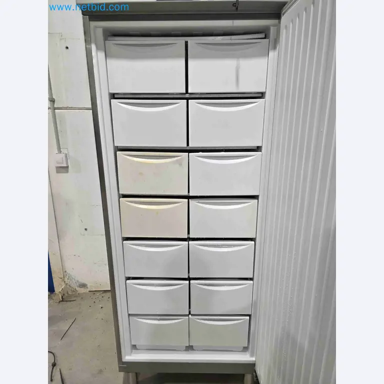 Maschinen und Laborausstattung eines Unternehmens für die In-vitro-Kultivierung von Pflanzen und Pflanzenarten-6