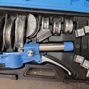 Pipe hand bending set