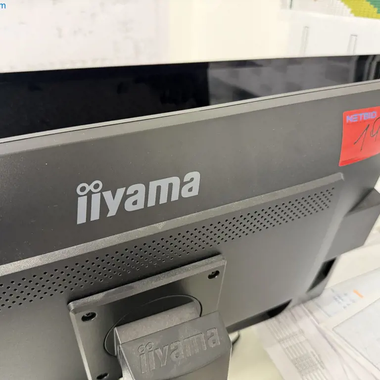 3 Monitors LG 32MP58HQ-P