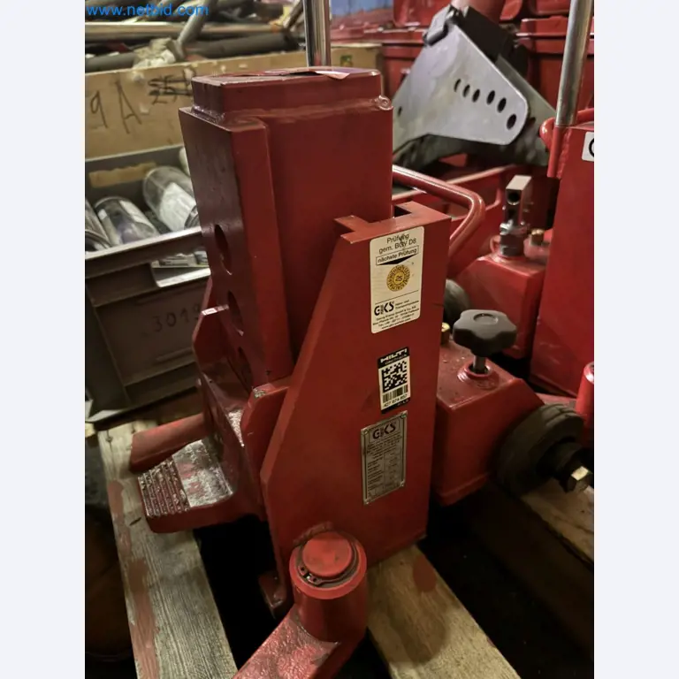 Equipment, material stocks and operating equipment of a plant construction company-3