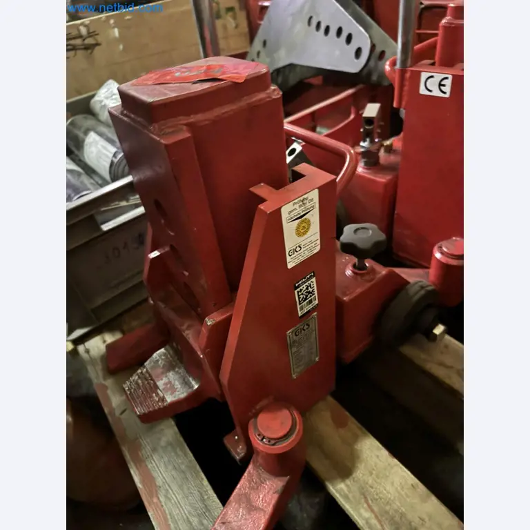 Equipment, material stocks and operating equipment of a plant construction company-6