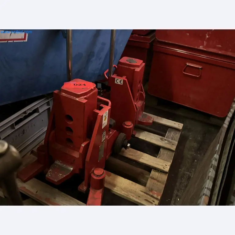 Equipment, material stocks and operating equipment of a plant construction company-7