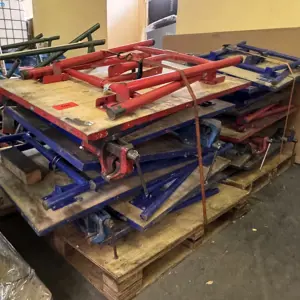 12 Tube workbenches