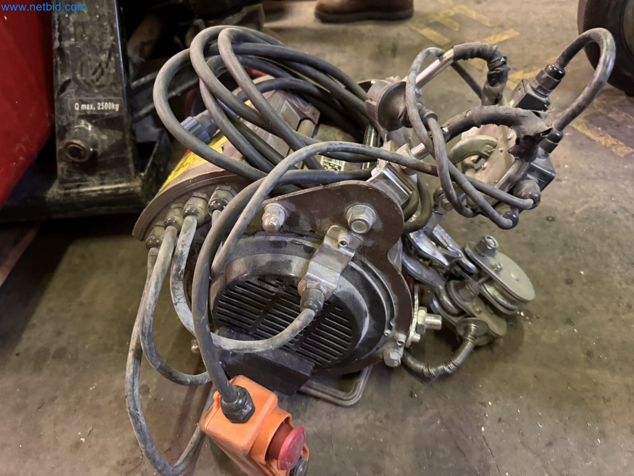 Equipment, material stocks and operating equipment of a plant construction company-1