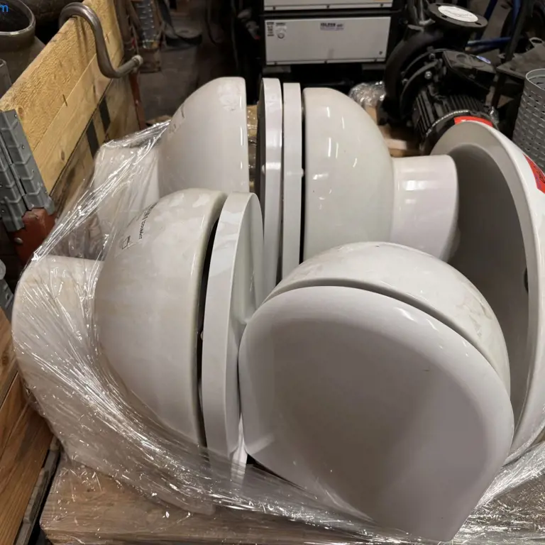 5 Ceramic washbasins and toilet bowls DURAVIT DuraStyle