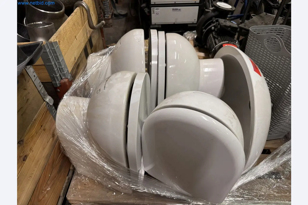 Equipamiento, existencias de material y equipos de explotación de una empresa de construcción de instalaciones-1