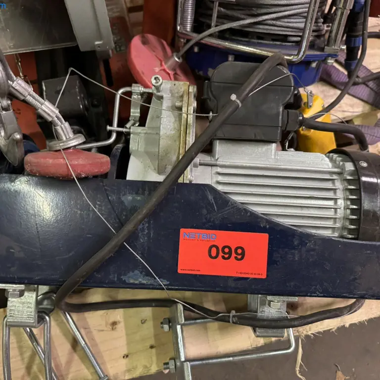 2 electric cable winches