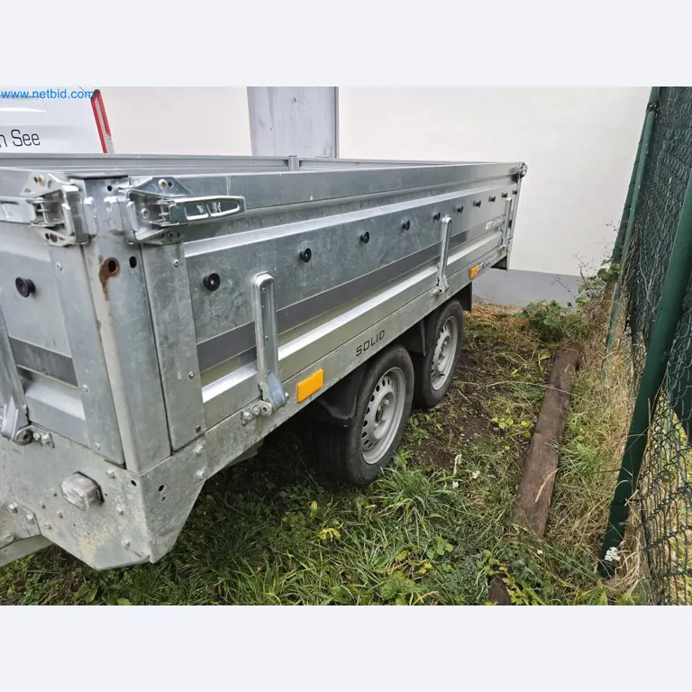 Vehicles and material stocks of a plant construction company-7