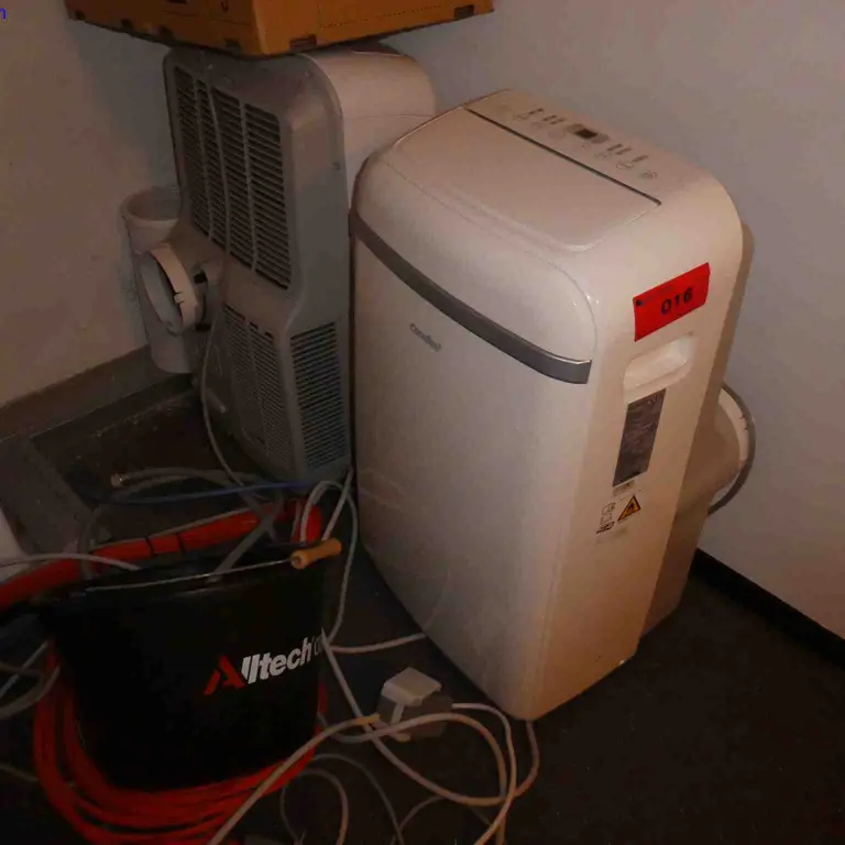 2 portable air conditioners Comfee MPD1-12CRN7