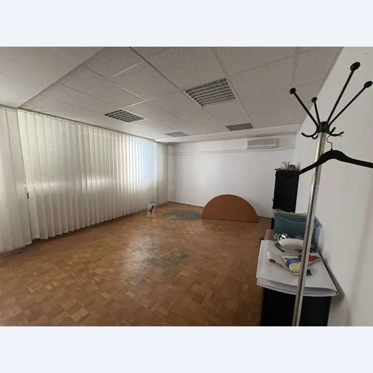 Instalaciones industriales, maquinaria y bienes inmuebles de AGIS Technologies Ptuj-11