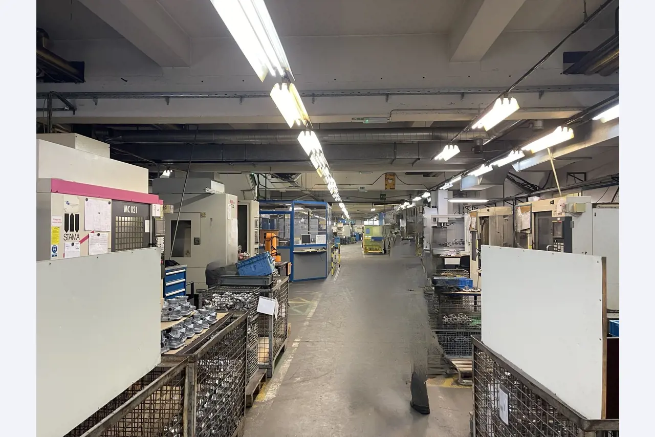 Instalaciones industriales, maquinaria y bienes inmuebles de AGIS Technologies Ptuj-14