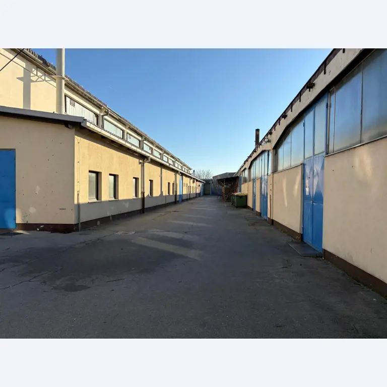 Instalaciones industriales, maquinaria y bienes inmuebles de AGIS Technologies Ptuj-3