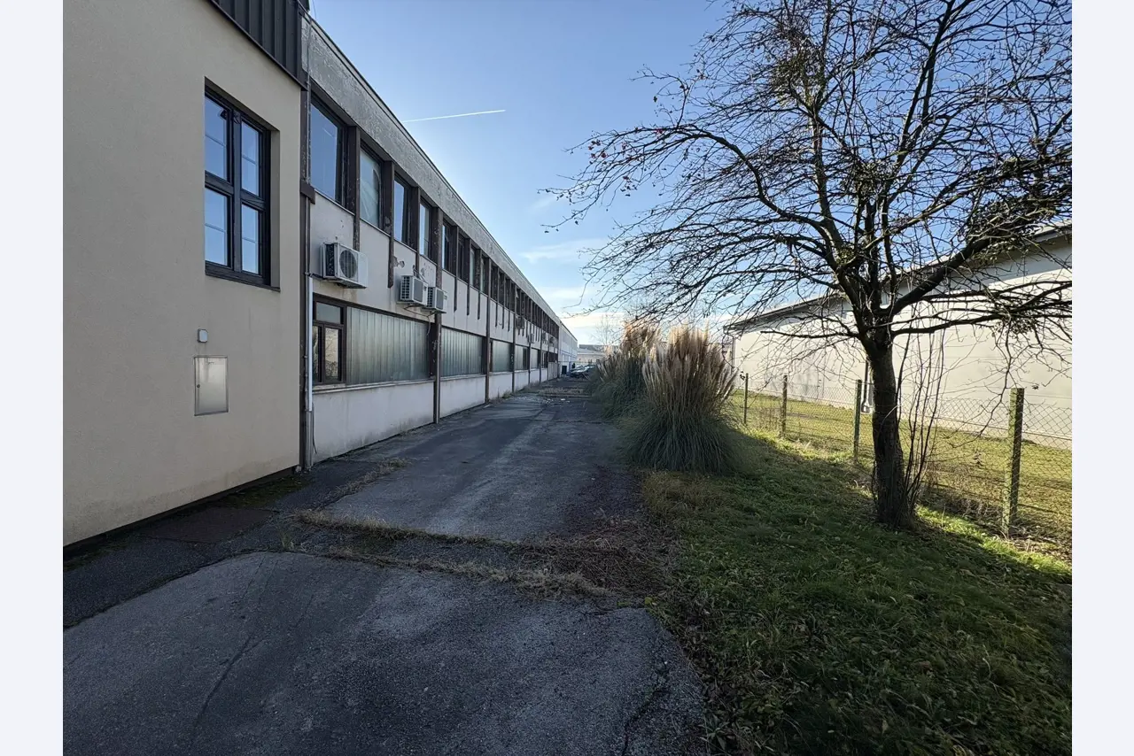Instalaciones industriales, maquinaria y bienes inmuebles de AGIS Technologies Ptuj-4