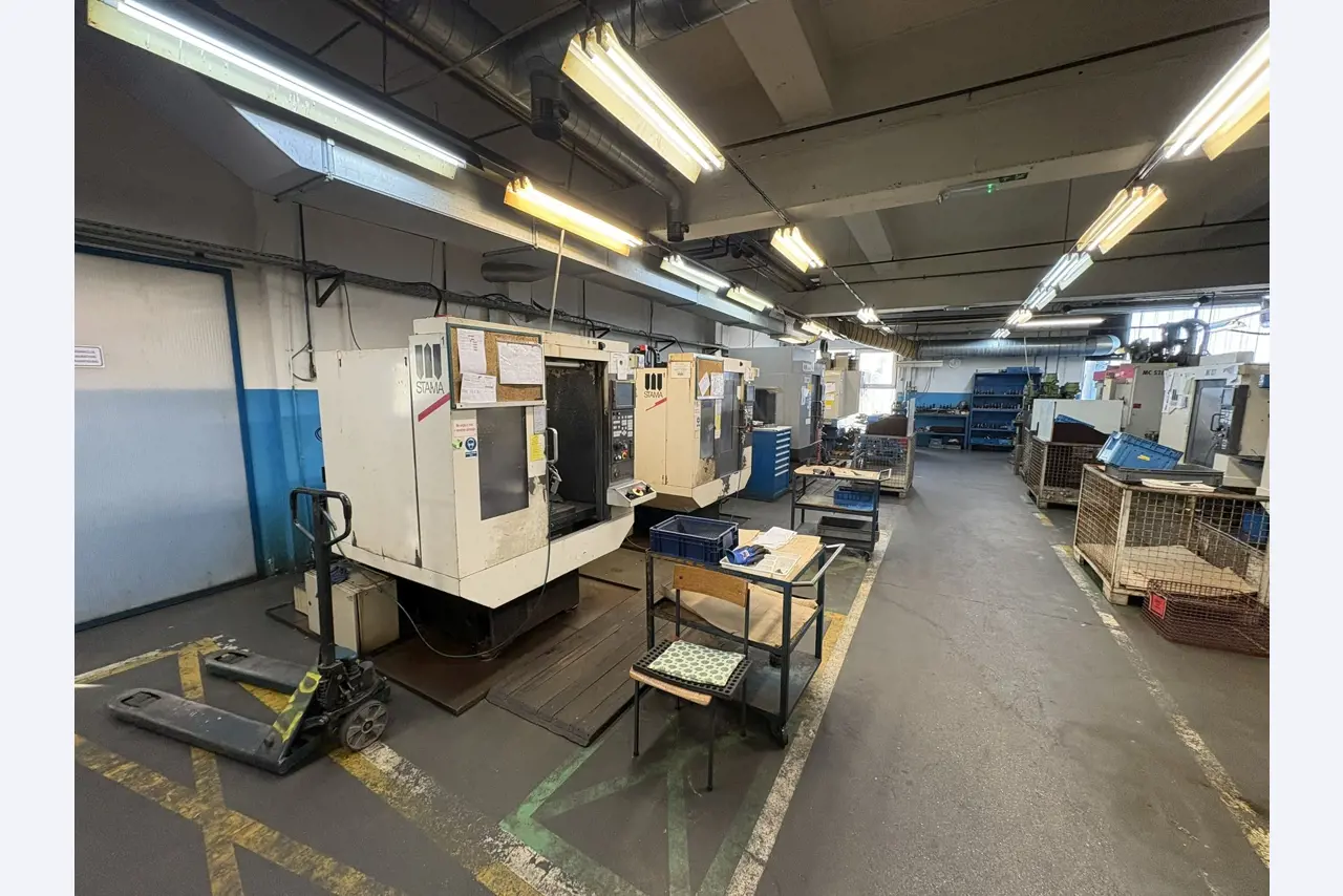 Instalaciones industriales, maquinaria y bienes inmuebles de AGIS Technologies Ptuj-6