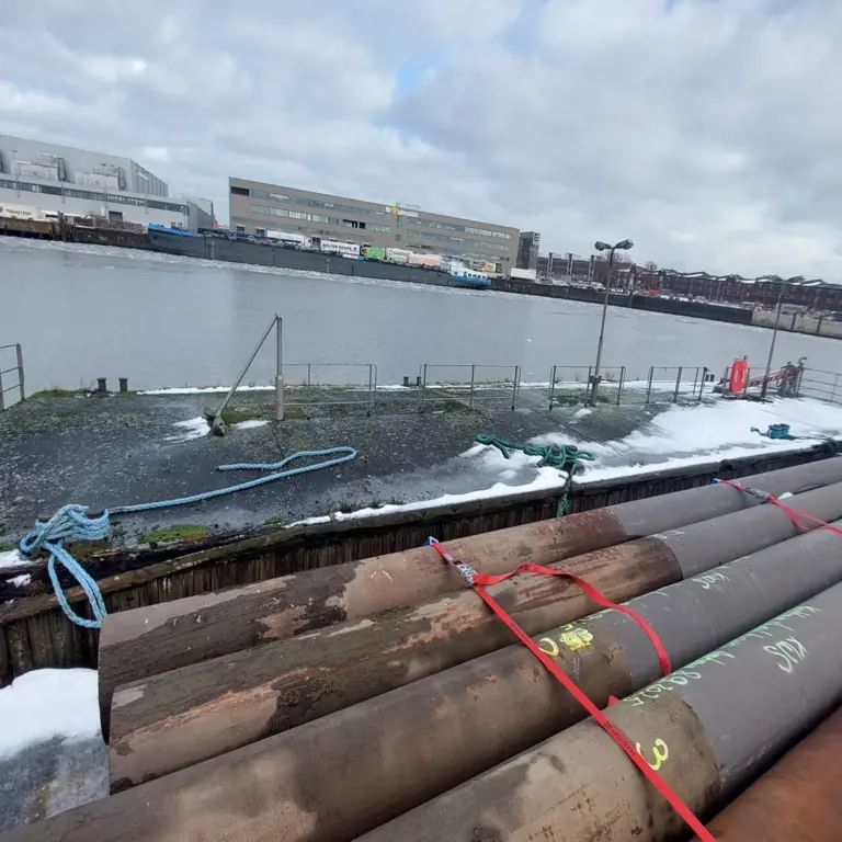 Pontoon/ recumbent 830