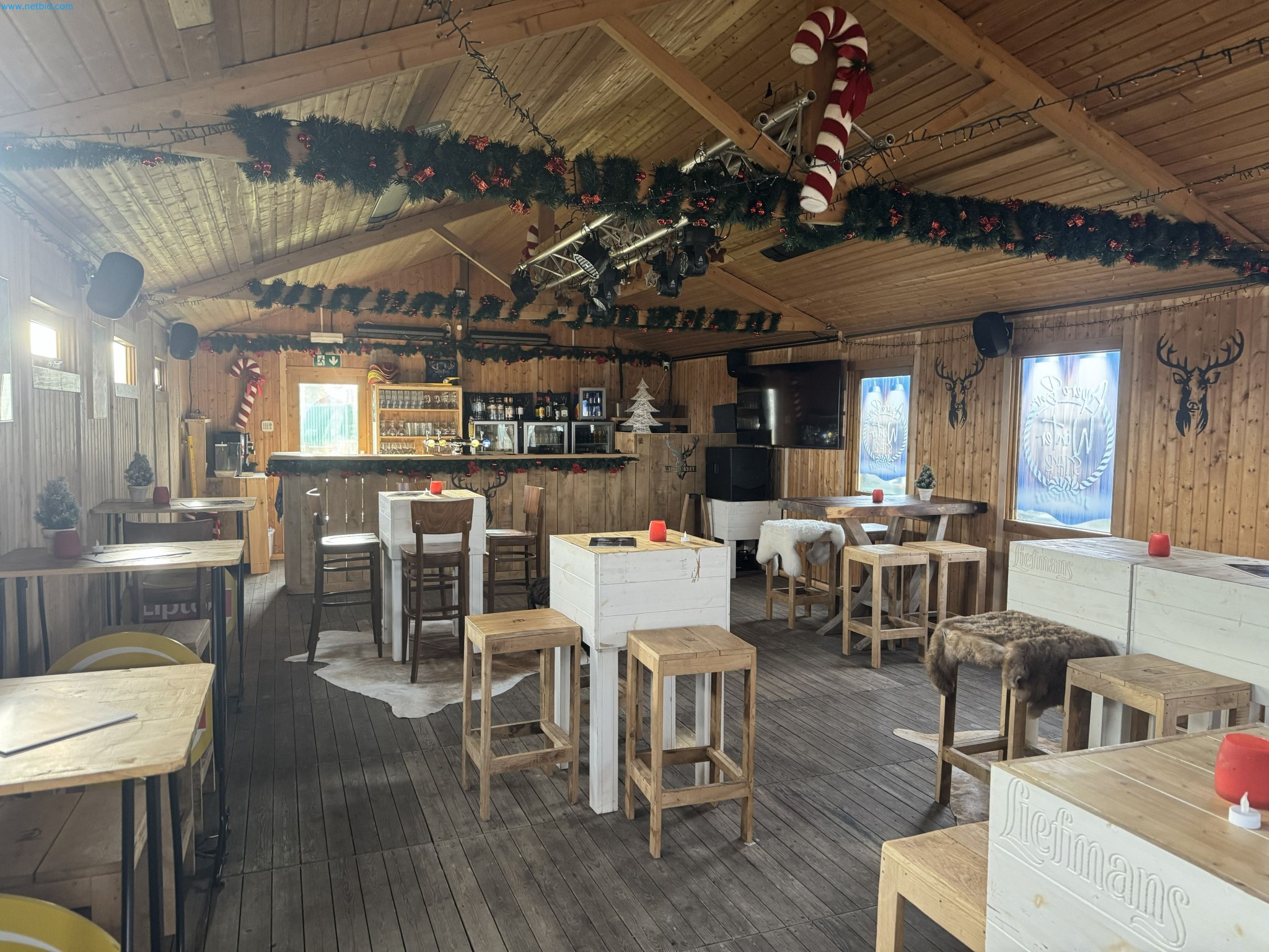 Chalet-/Event-Bar-Aufbau in Belgien-10