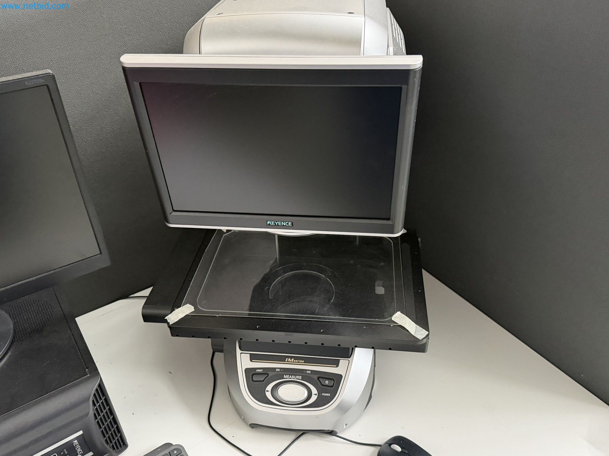 Digitální měřicí projektor z úpadku ve Švýcarsku-2