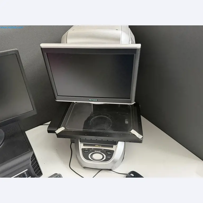 Digitalni merilni projektor iz stečaja v Švici-2