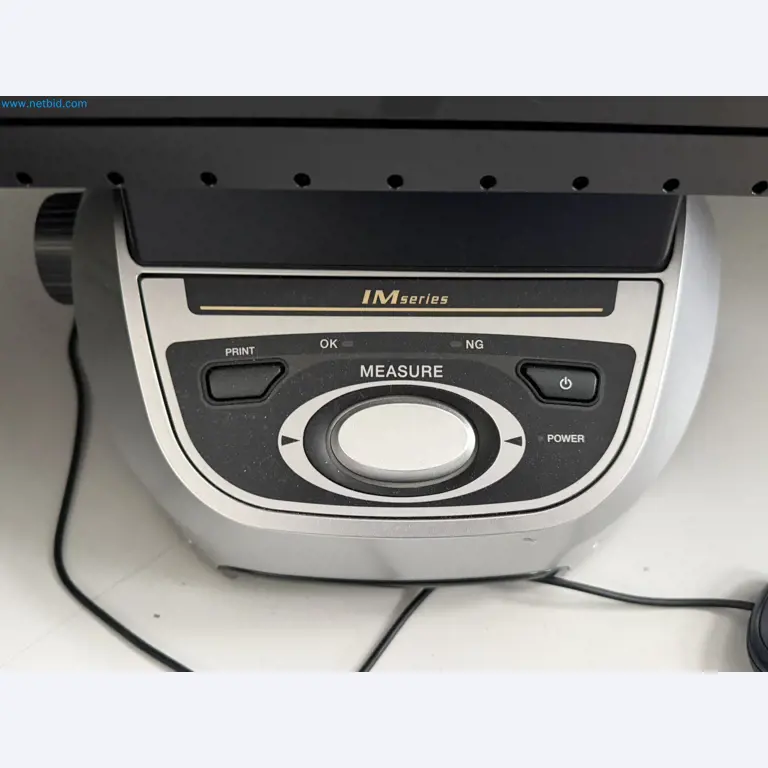 Digitalni merilni projektor iz stečaja v Švici-3