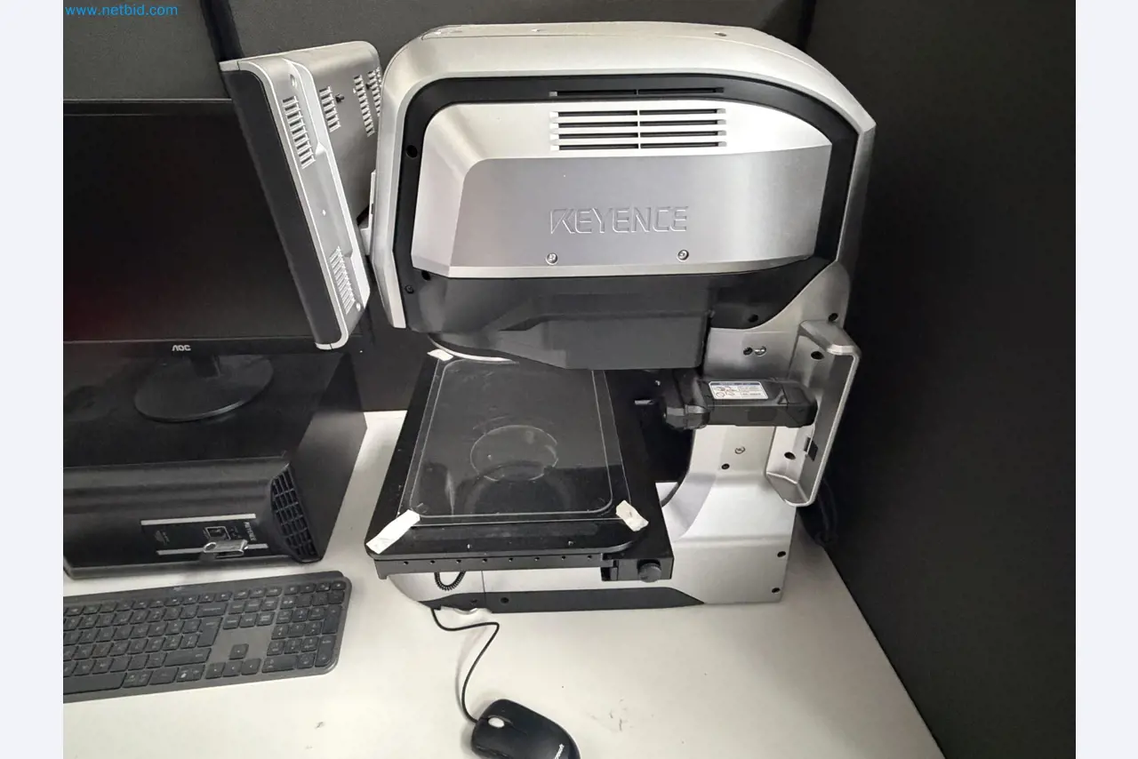 Digitalni merilni projektor iz stečaja v Švici-5