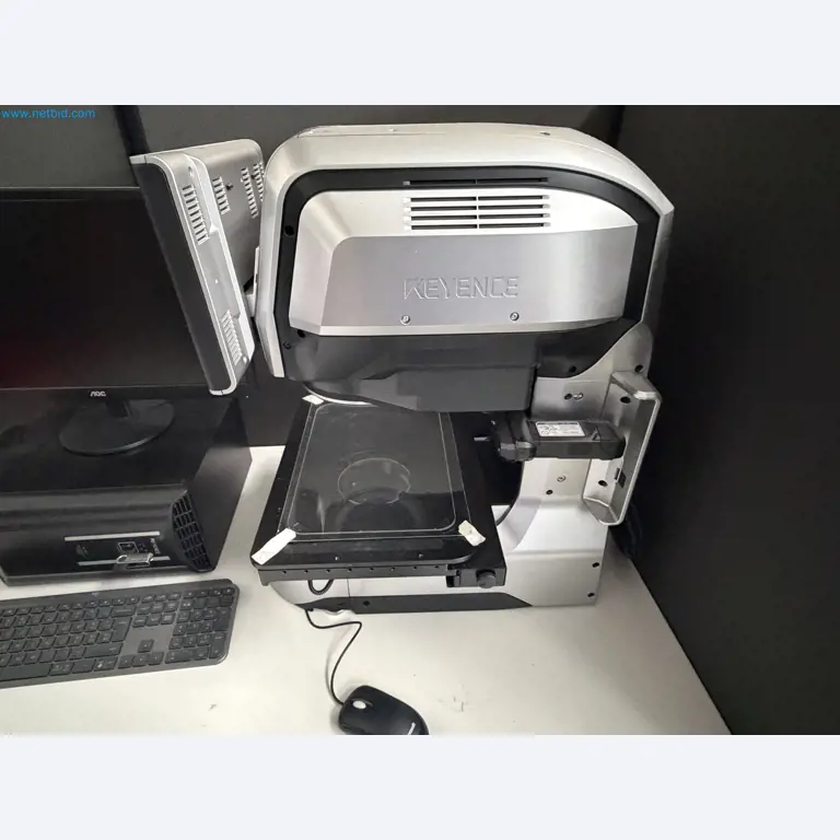 Digitalni merilni projektor iz stečaja v Švici-5