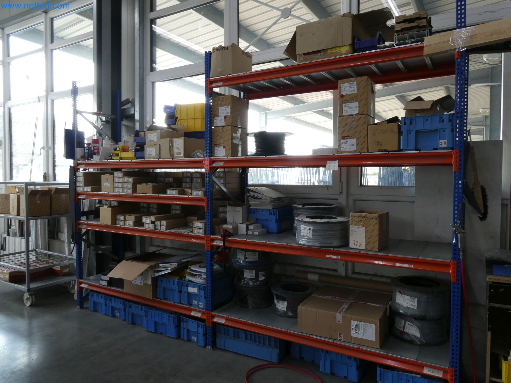 Machines pour la fabrication de fenêtres et de portes en plastique-2