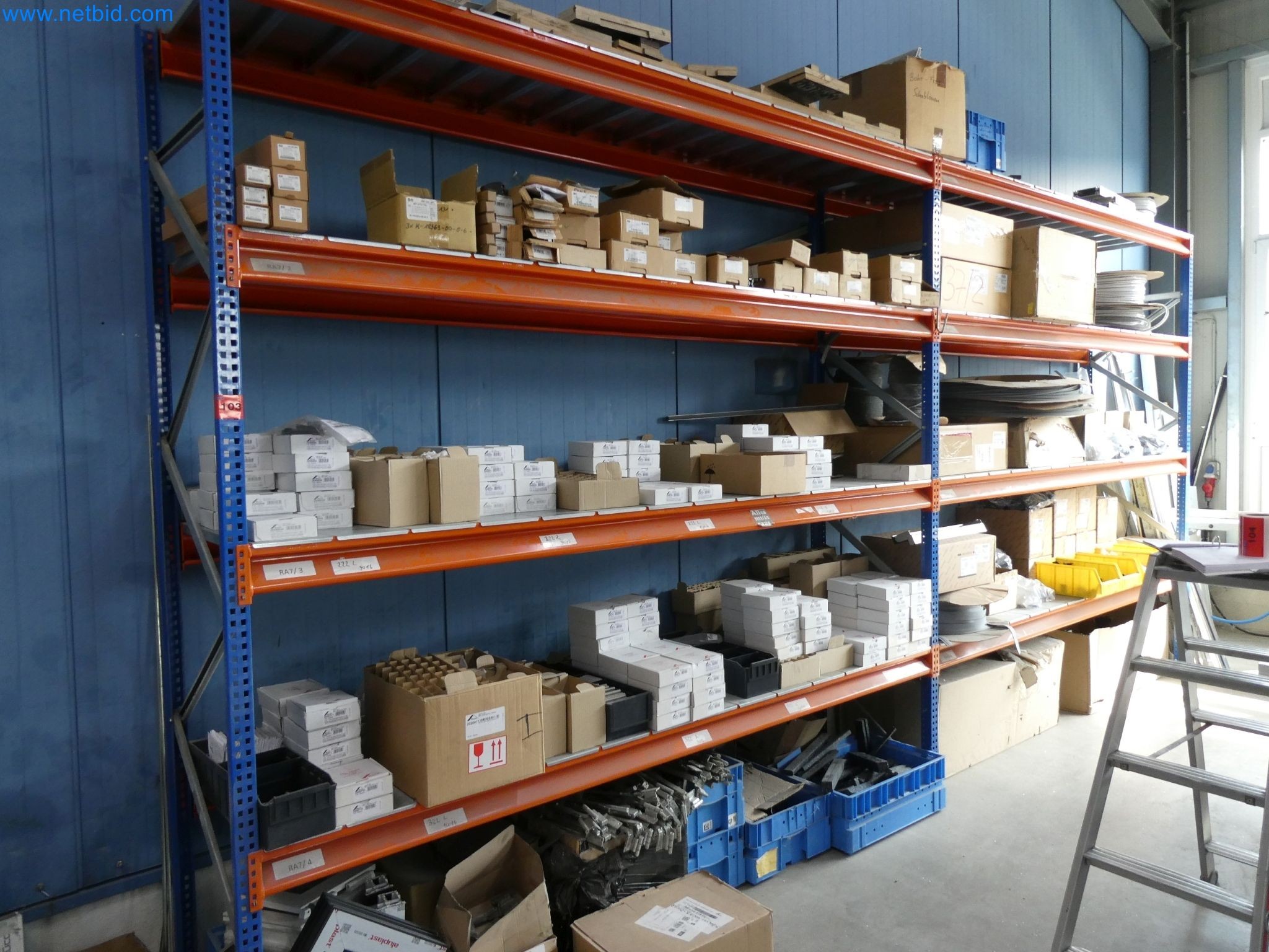 Machines pour la fabrication de fenêtres et de portes en plastique-3