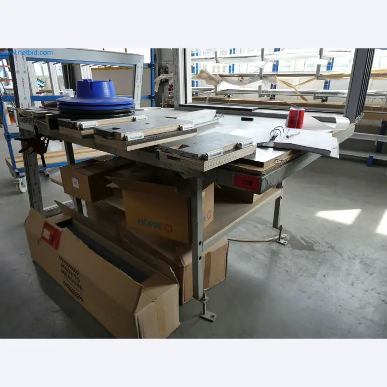 Machines pour la fabrication de fenêtres et de portes en plastique-1