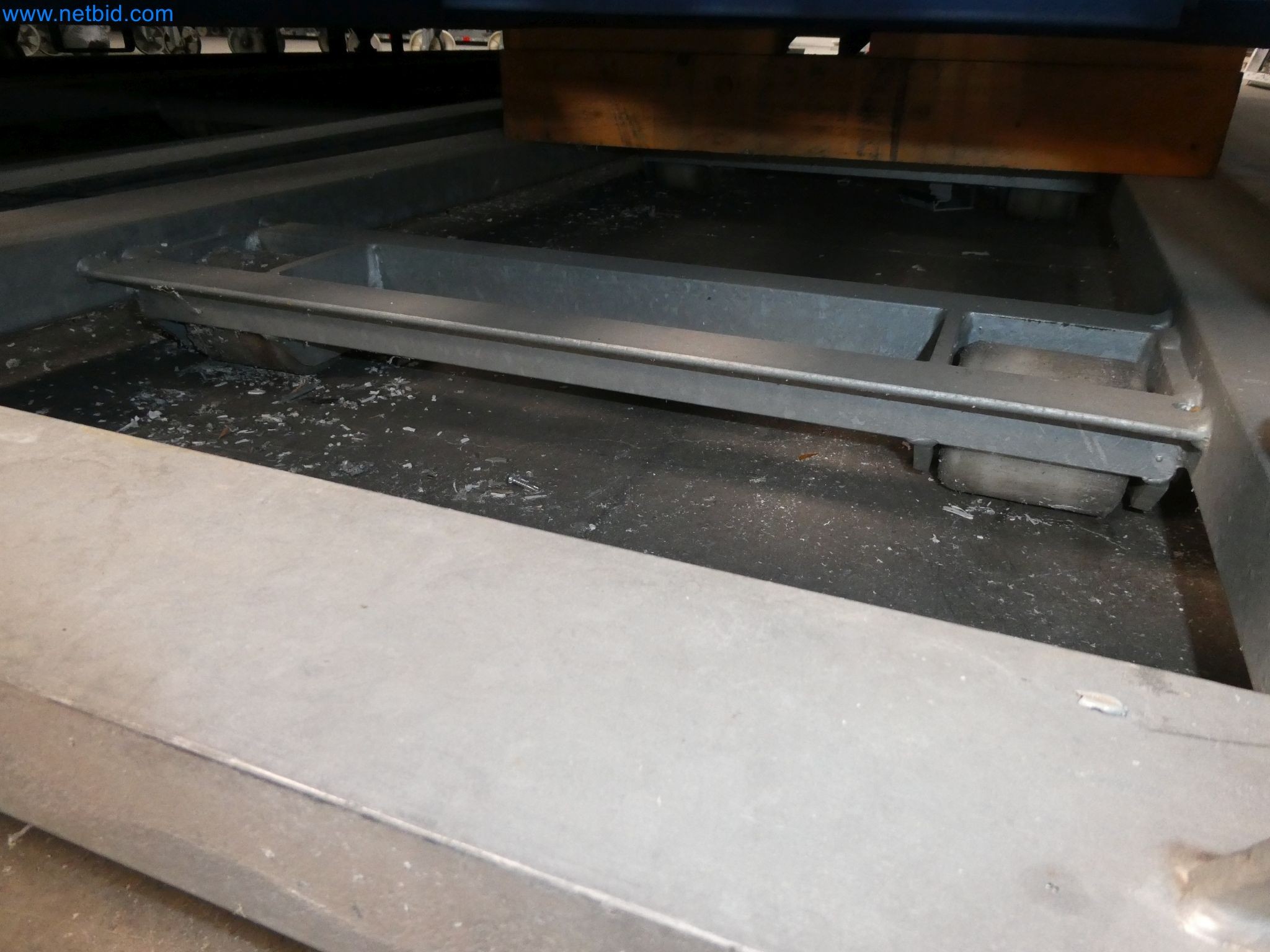 Machines pour la fabrication de fenêtres et de portes en plastique-10