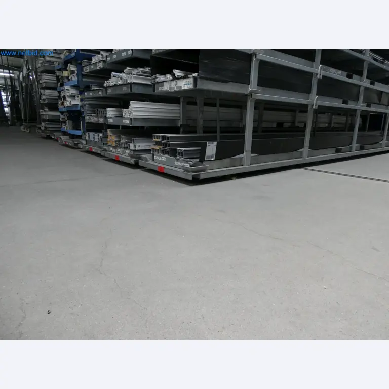 Machines pour la fabrication de fenêtres et de portes en plastique-2
