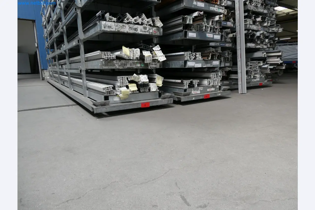 Machines pour la fabrication de fenêtres et de portes en plastique-3