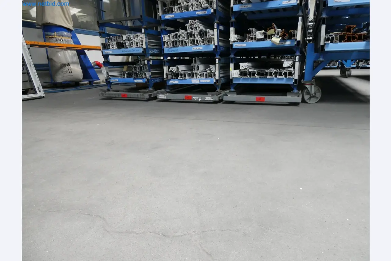 Machines pour la fabrication de fenêtres et de portes en plastique-4
