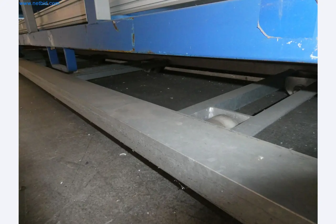 Machines pour la fabrication de fenêtres et de portes en plastique-9