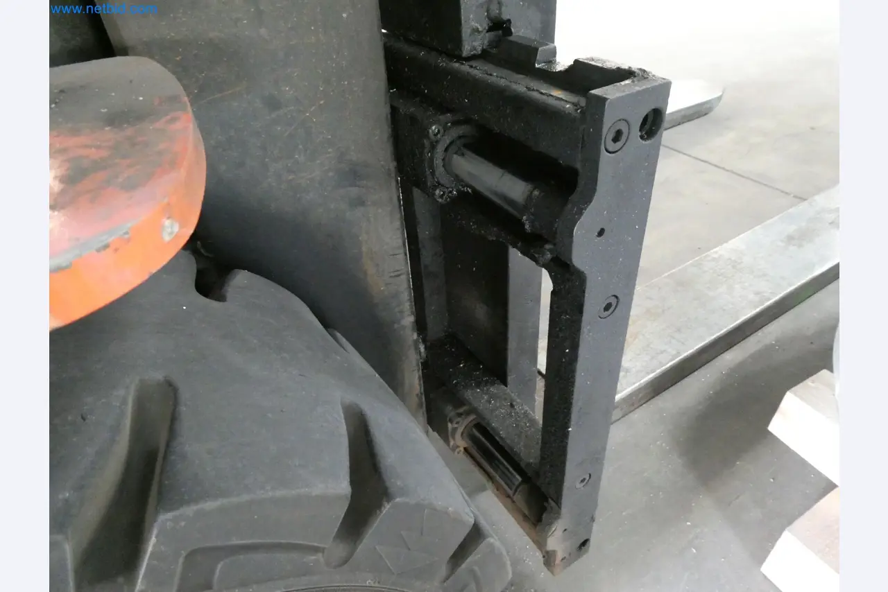 Machines pour la fabrication de fenêtres et de portes en plastique-10