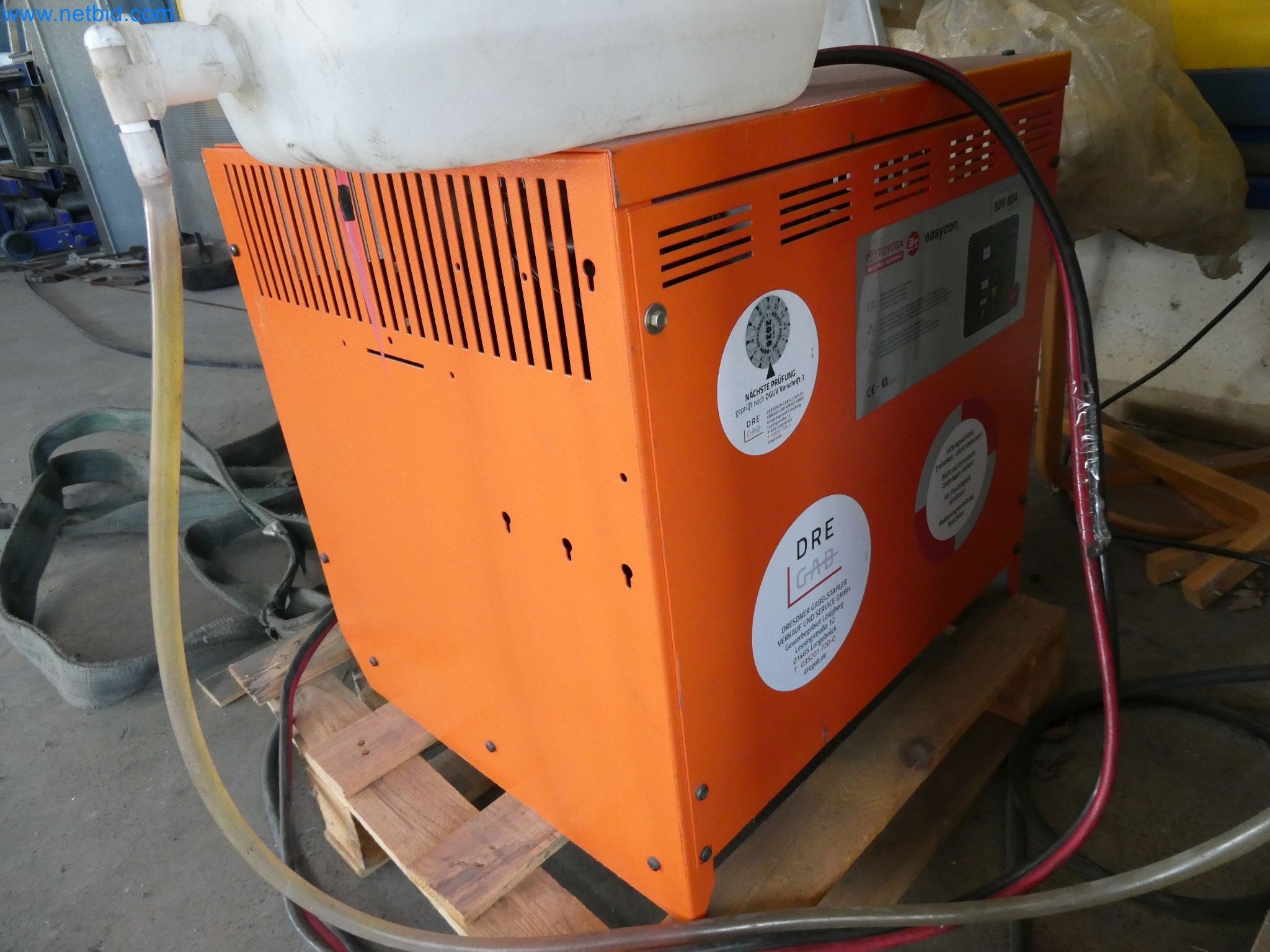 Machines pour la fabrication de fenêtres et de portes en plastique-12