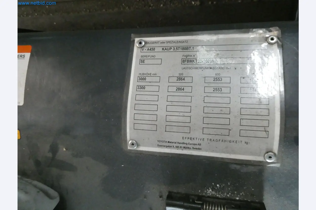 Machines pour la fabrication de fenêtres et de portes en plastique-5