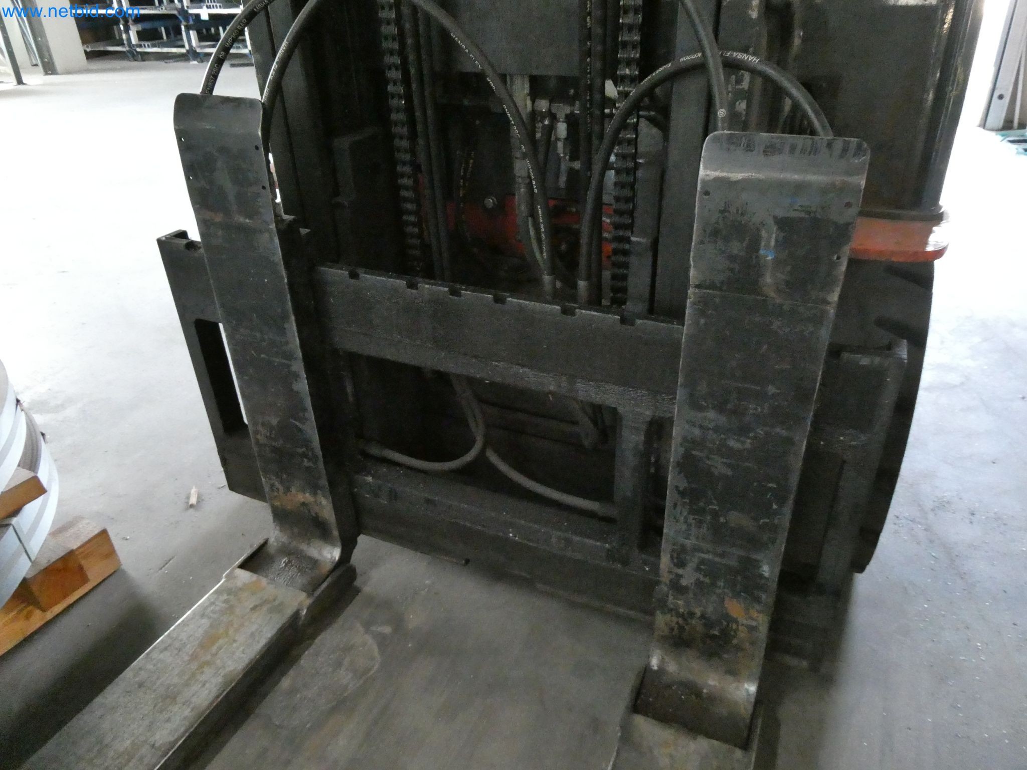 Machines pour la fabrication de fenêtres et de portes en plastique-9