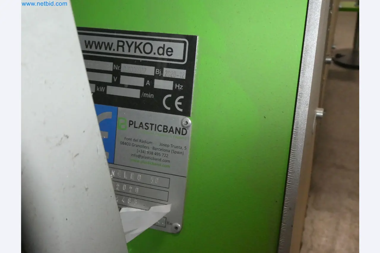 Stroje na výrobu plastových oken a dveří-5