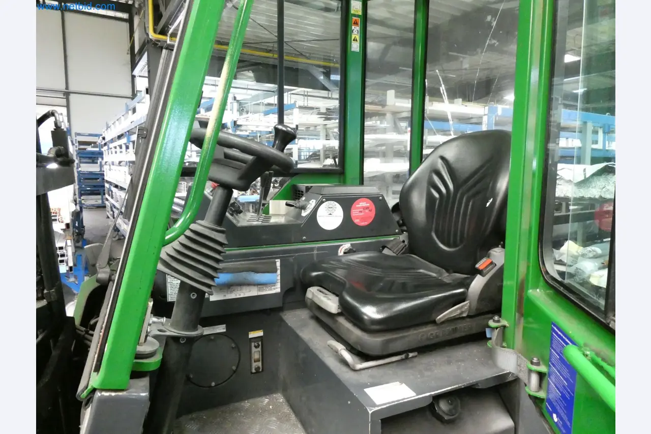 Machines pour la fabrication de fenêtres et de portes en plastique-12