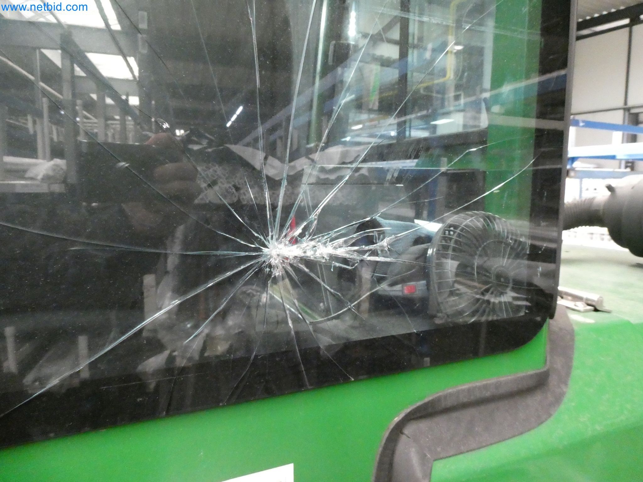 Machines pour la fabrication de fenêtres et de portes en plastique-4