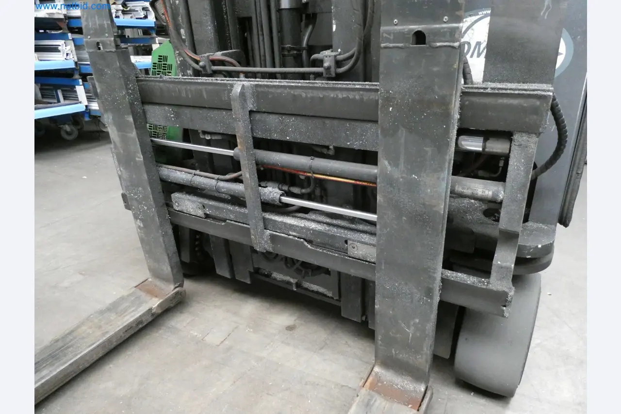 Machines pour la fabrication de fenêtres et de portes en plastique-6