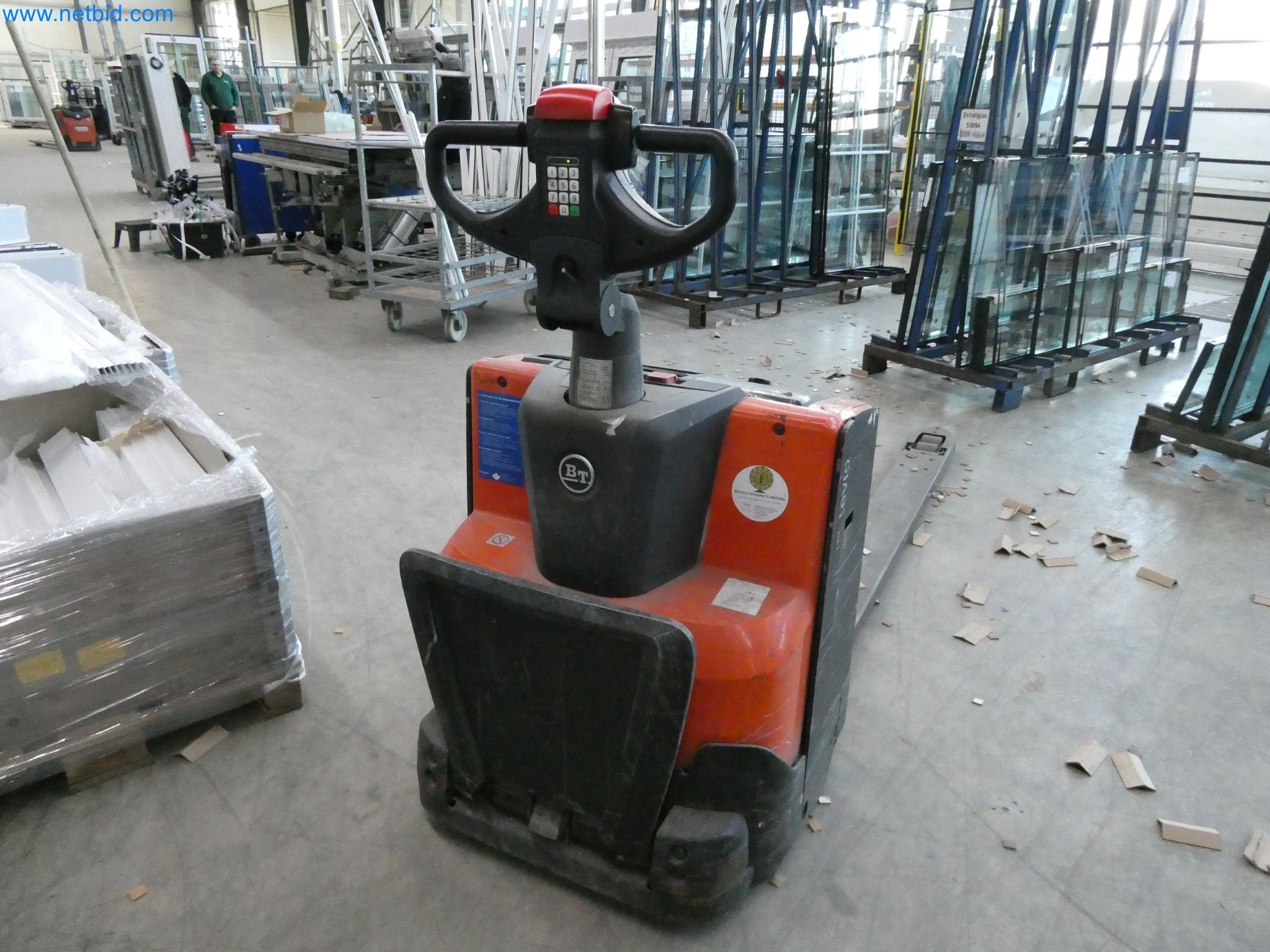 Máquinas para la fabricación de ventanas y puertas de plástico-1