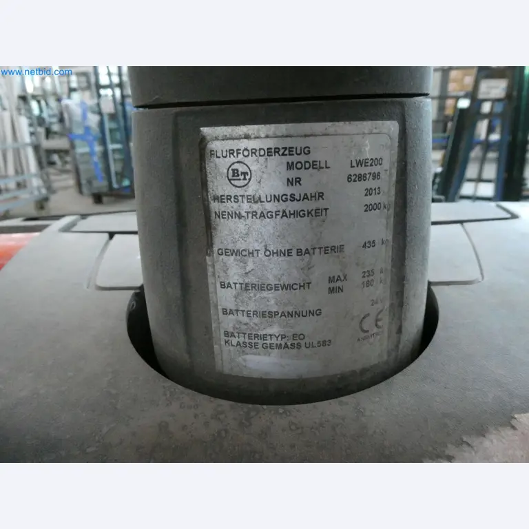 Machines pour la fabrication de fenêtres et de portes en plastique-2