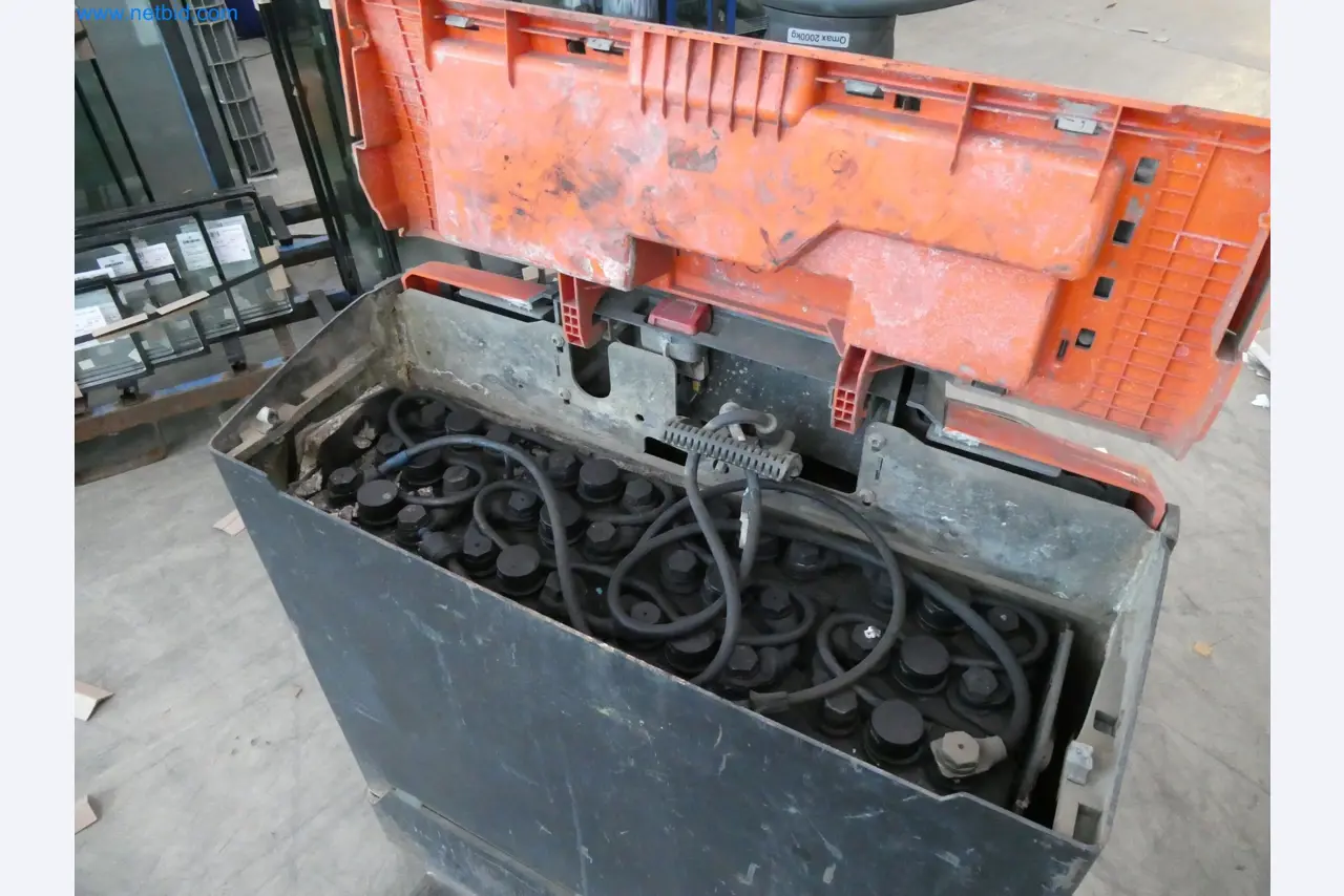 Machines pour la fabrication de fenêtres et de portes en plastique-4